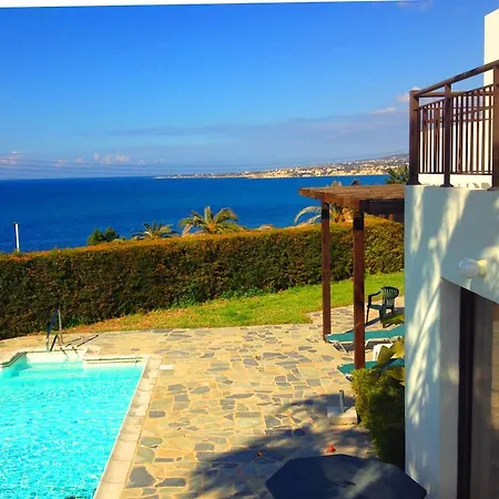 Aura Holiday Villas * Paphos