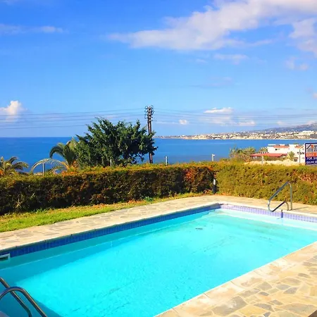 Aura Holiday Villas * Paphos
