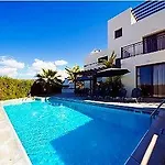 فيلة أورا هوليداي بافوس