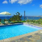 Villa Aura
